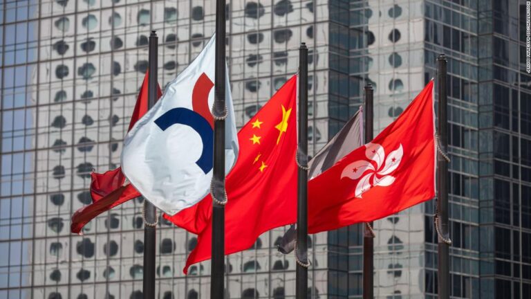 Asian stocks tumble following sell-off on Wall Street