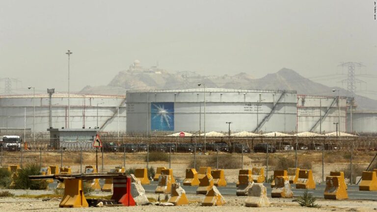 Profit tumbled at Saudi Aramco