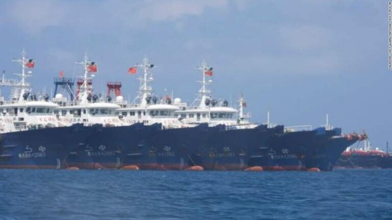 Philippine fighters fly over Chinese flotilla in South China Sea