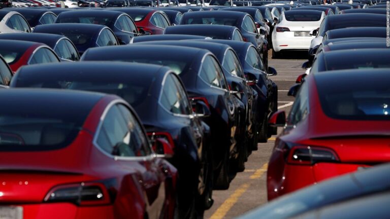 Tesla’s stock will rise 350% by 2025, analyst predicts