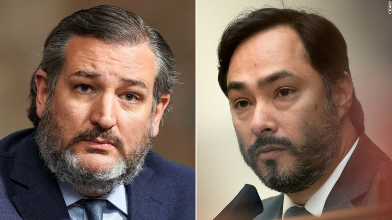 Lawmakers spotlight border crisis during dueling trips to Texas