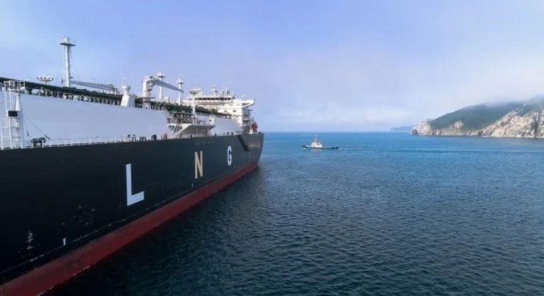 Pakistan hopes to save $3bn in new gas deal with Qatar