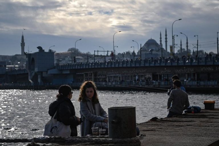 Turkey emerges from COVID-19-hit 2020 with 1.8% economic growth