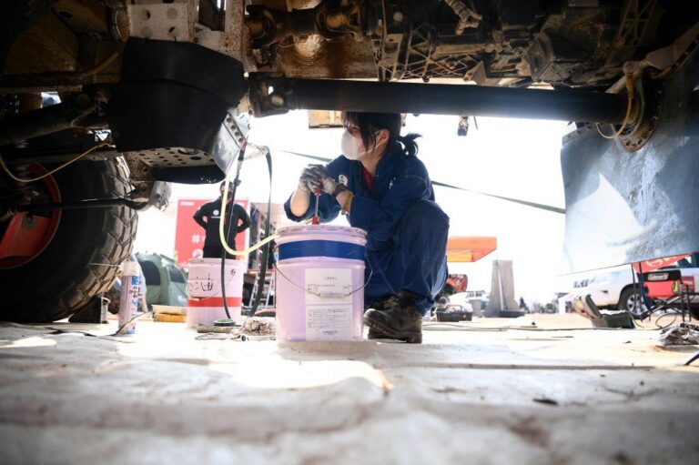 Switching jobs in Saudi Arabia gets a whole lot easier from Sunday