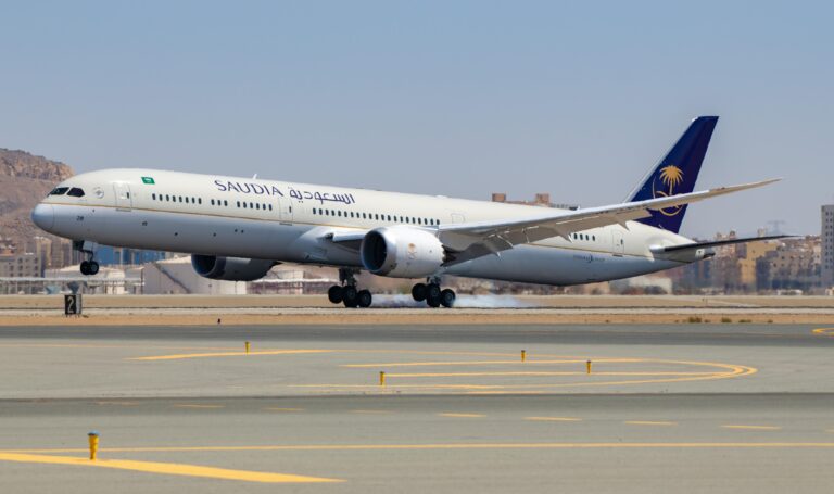 Saudi Arabian Airlines raises $3bn to fund aircraft orders