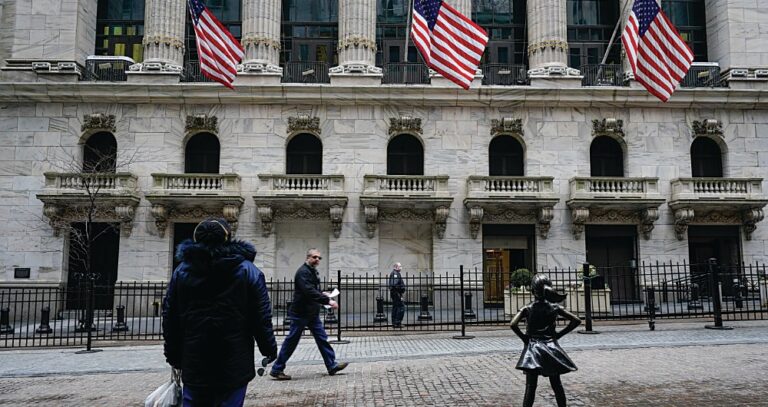 Stocks fall, led by bank shares; oil steadies after plunge