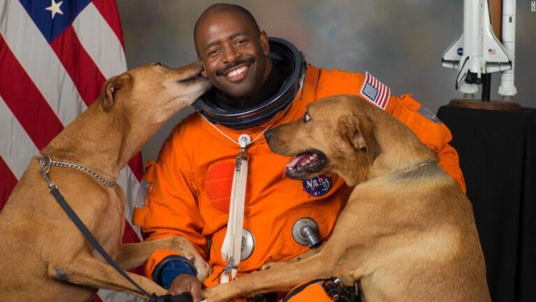 What it’s like to attend ‘Space Club’ with astronauts and planetary explorers
