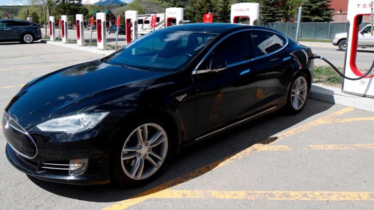 Tesla temporarily halts production of its Model S and Model X