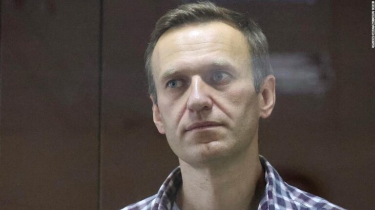 Navalny says he’s continuing hunger strike despite a high temperature and bad cough
