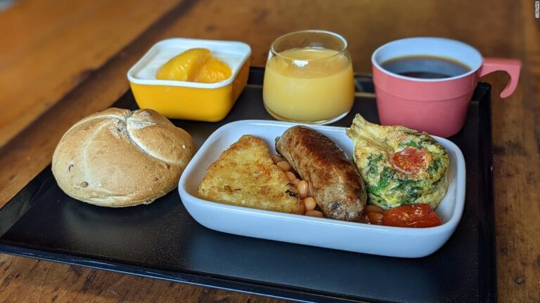 The man recreating airplane meals to get through lockdown