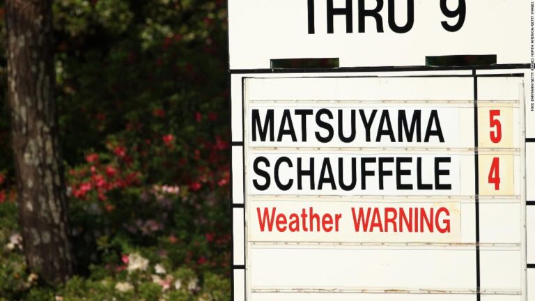 Play suspended on third day of Masters due to inclement weather