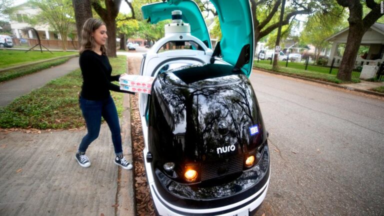 Watch this robot deliver a pizza. Could your neighborhood be next?