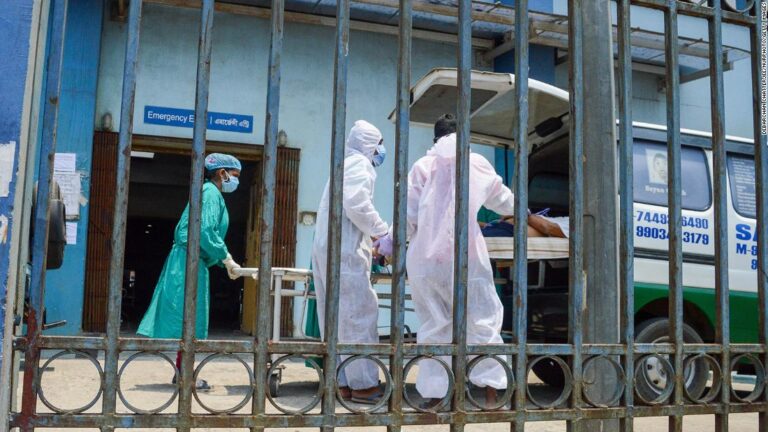 Two Indian hospitals receive emergency supplies of oxygen — but it will only last two hours