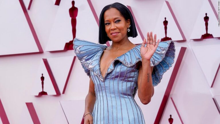 Hollywood’s biggest night starts with a powerful opening