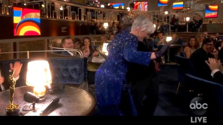 Glenn Close twerking and more top moments from last night’s Oscars