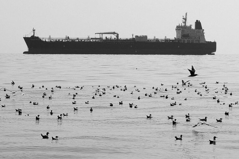 Oil prices dip on mixed supply and demand outlook