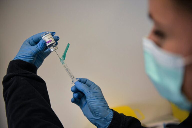 EU poised to secure 1.8bn  2nd-generation vaccine doses