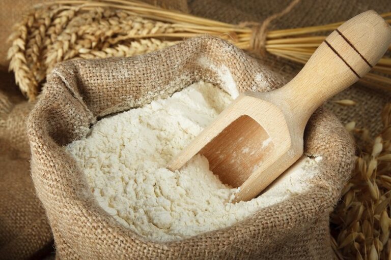 Saudi Arabia to raise $800m from privatization of two flour mills.