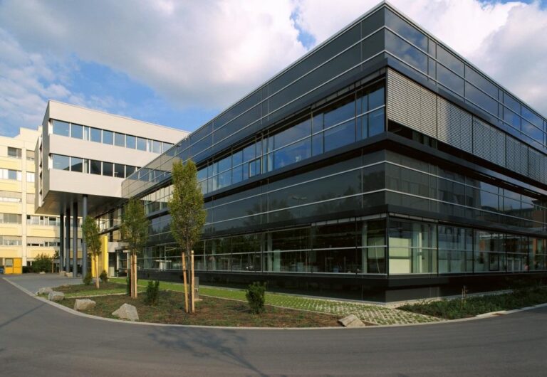 Saudi pharma sector takes leap forward with Hoffmann La Roche localization deal