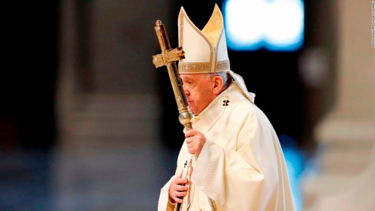 Pope Francis backs vaccine patents waiver