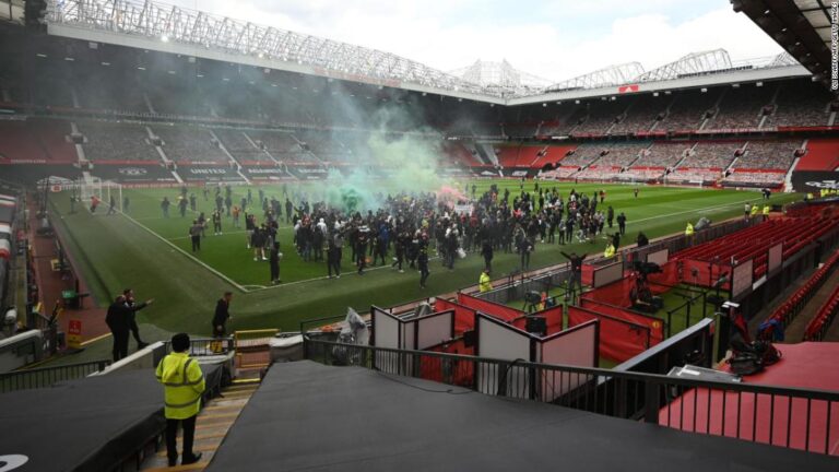 Manchester United fans protest against owners ahead of Liverpool game