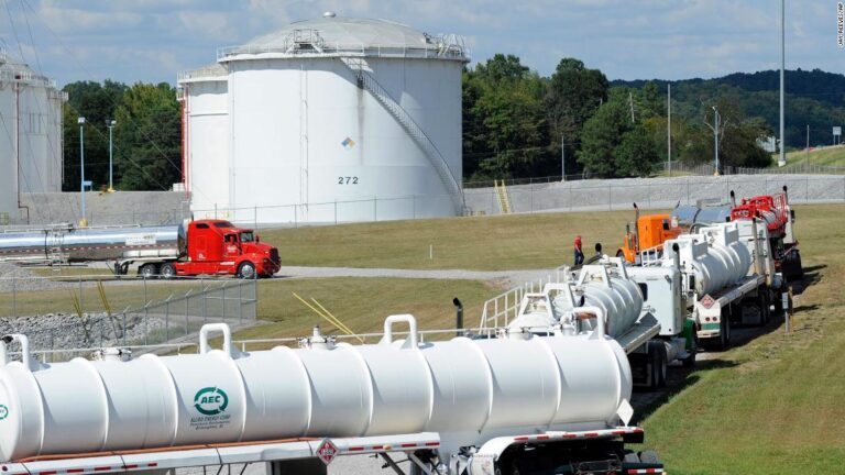 Cyberattack shuts down major US fuel pipeline