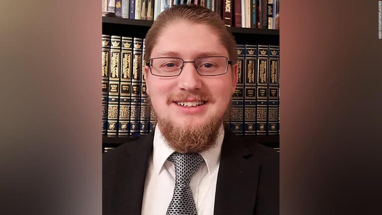 British rabbi treated in hospital after street attack by teenagers