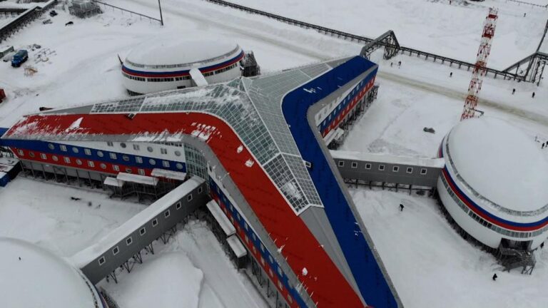 CNN gets rare access to Russian military base in North Pole