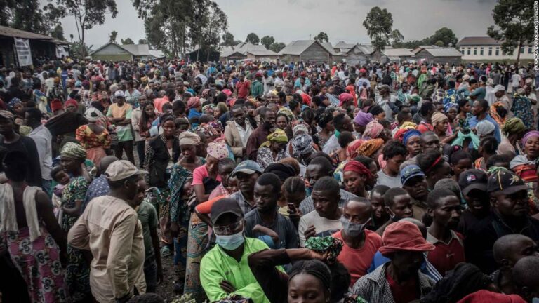 Thousands flee Goma as threat of another volcanic eruption looms
