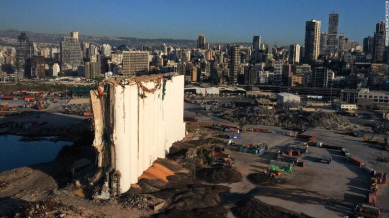 ‘Mafias’ and ‘militias’ have brought Lebanon to its knees, activists say