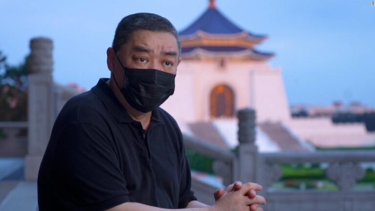 Student leader at Tiananmen: This is one of the darkest times in Hong Kong