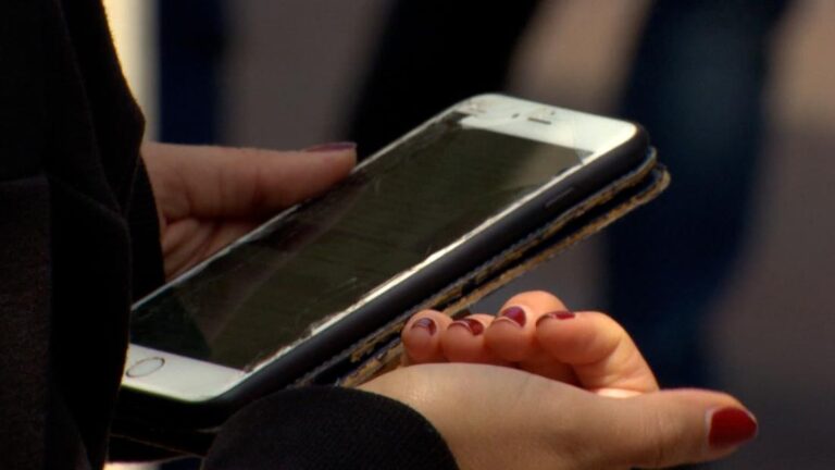 Major internet outage impacts websites and apps around the world