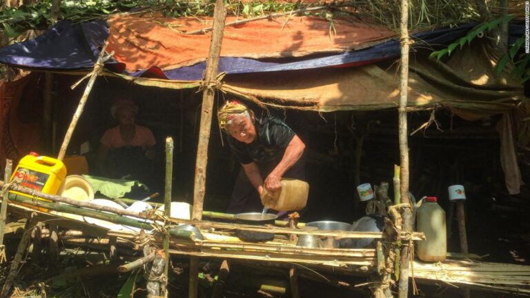 UN says 100,000 flee fighting in Myanmar border state