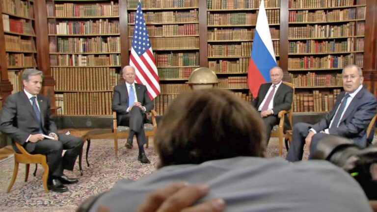 Chaotic scene at joint photo op seems to crack up Biden