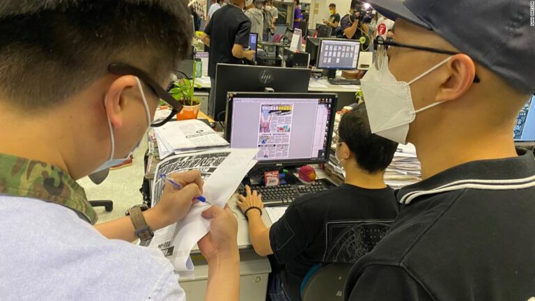 Inside Apple Daily’s newsroom after news broke of its closing