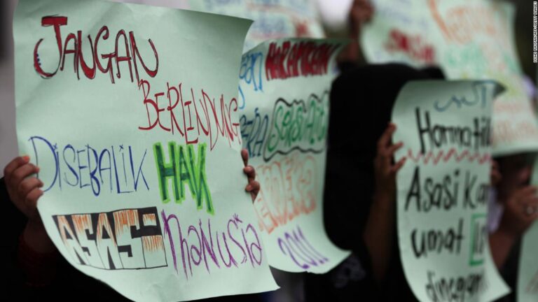 Malaysia seeks stricter sharia laws for ‘promoting LGBT lifestyle’