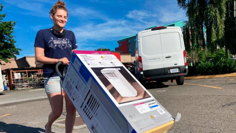 Portland, Oregon, sets high-temperature record as heat wave bakes the Northwest