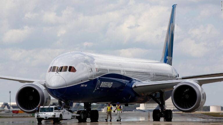 Boeing discloses a new problem with 787 Dreamliner