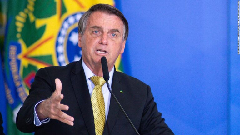 Brazil’s Bolsonaro admitted to the hospital for abdominal pain and hiccups