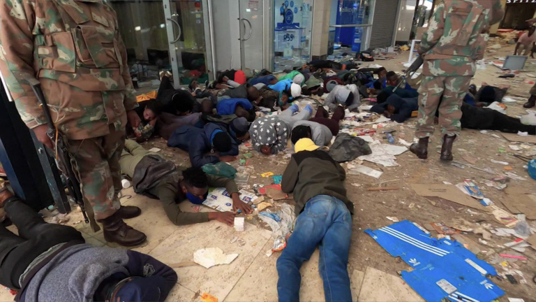 Shocking footage shows looting in South Africa