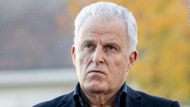 Dutch crime journalist Peter R. de Vries dies in hospital