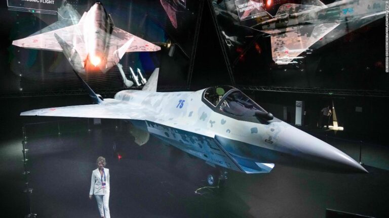 Russia unveils new ‘Checkmate’ fighter jet