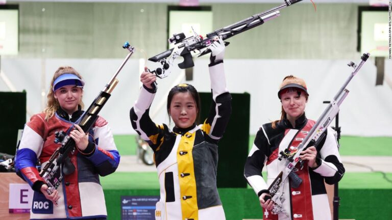First gold medal of the 2020 Tokyo Olympics goes to China