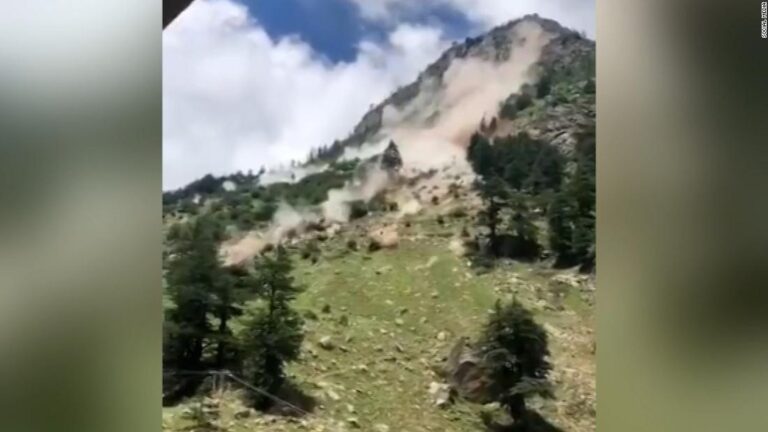 Terrifying video shows rocks toppling down mountain in India