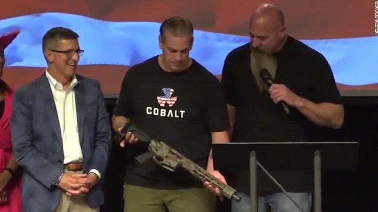 Reporter calls out Flynn’s comment after being given an AR-15