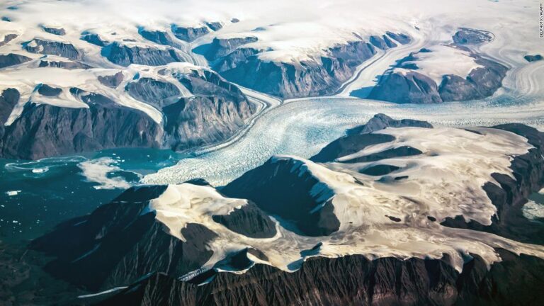 Amount of Greenland ice that melted on Tuesday could cover Florida in 2 inches of water
