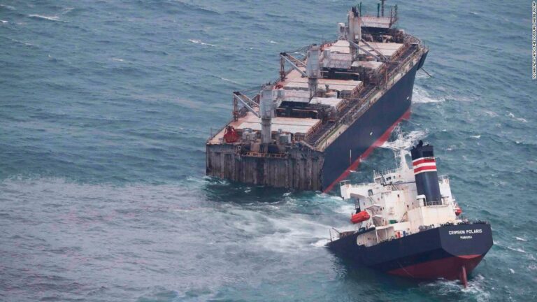 Ship runs aground and splits in two in Japan