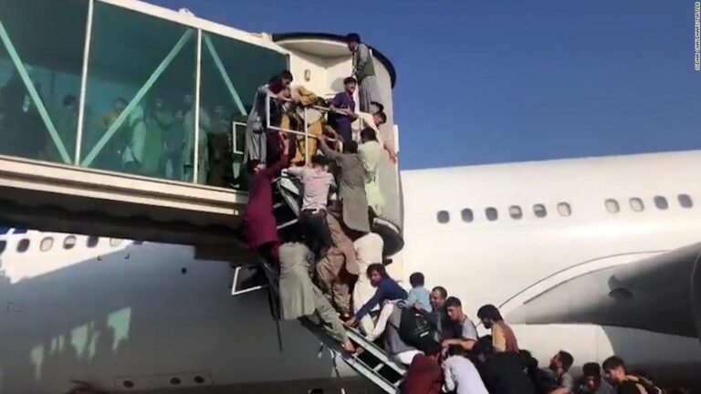 People are clinging to US planes taking off from Kabul airport