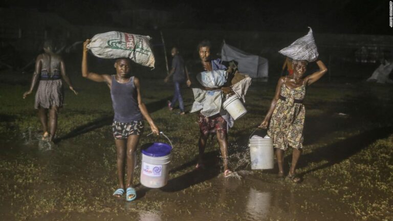 Heavy rain hampers Haiti rescue efforts as earthquake death toll rises
