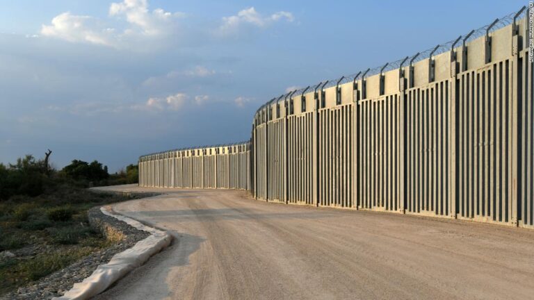 Greece finishes wall on border with Turkey, amid fears of Afghan migrant crisis